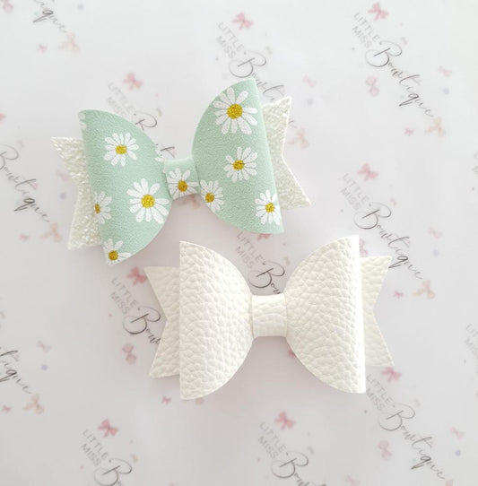 White and Daisy Bow Set