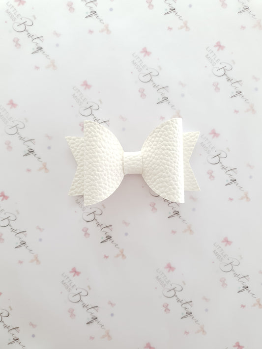 White and Daisy Bow Set
