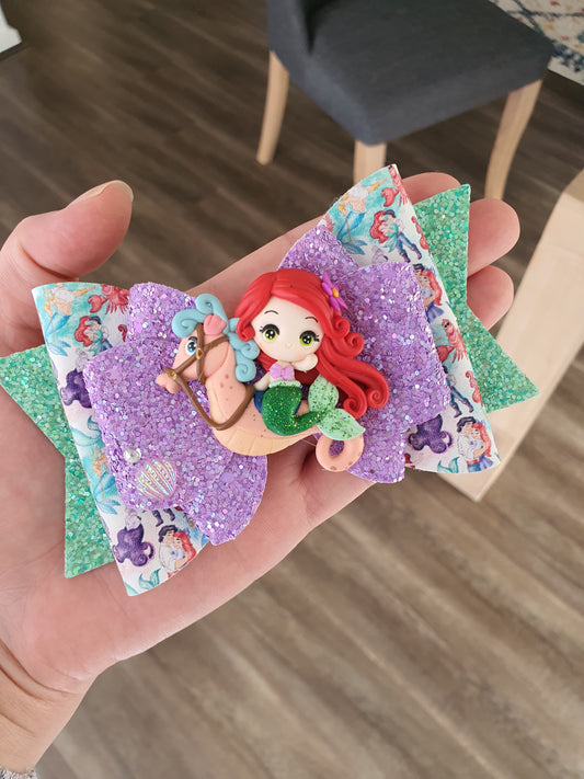 Ariel Seahorse Bow (XL)