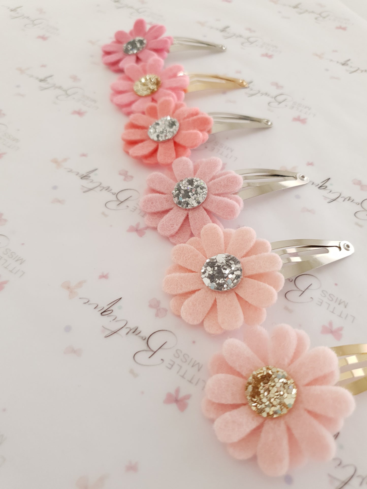 Pink Daisy Snap Clips