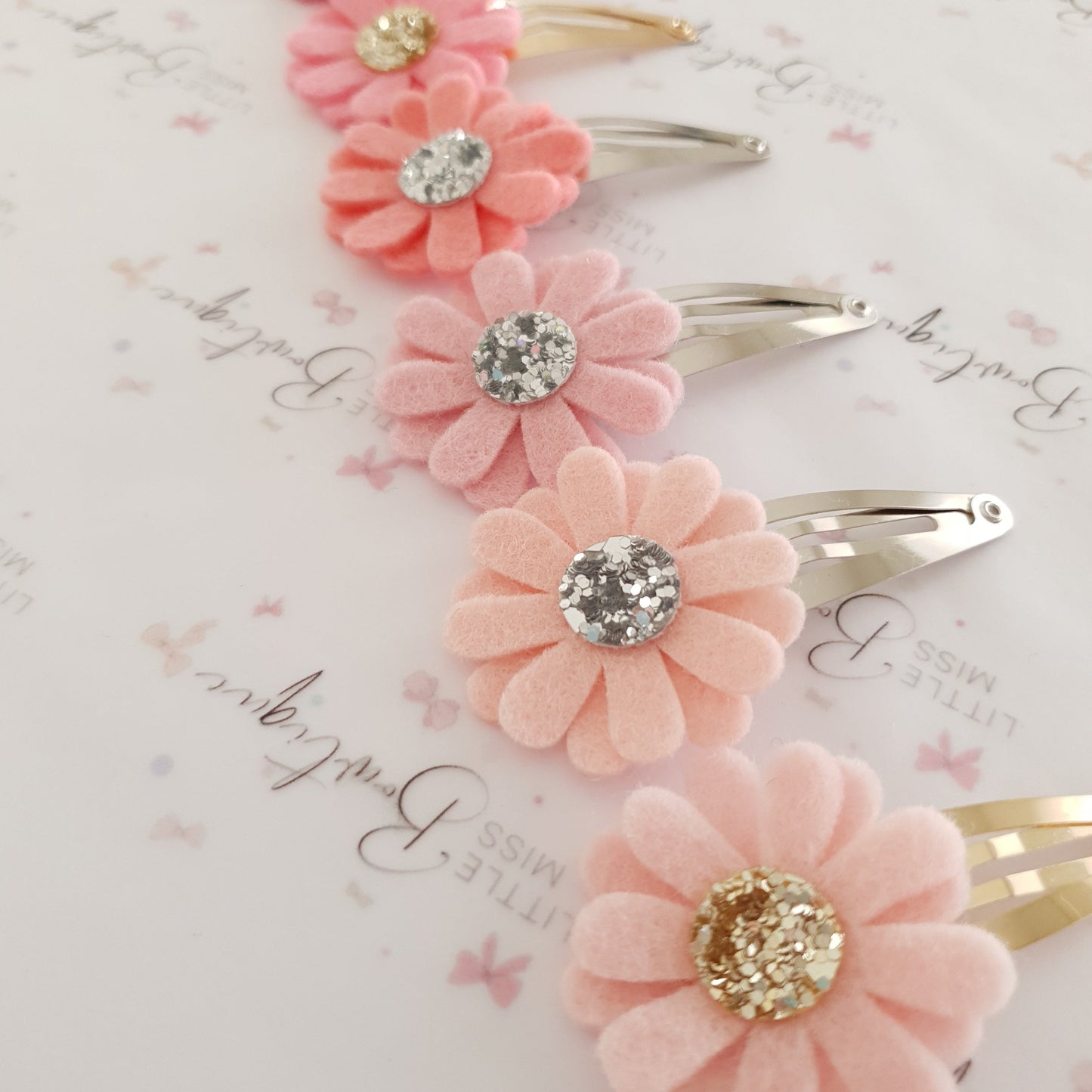 Pink Daisy Snap Clips