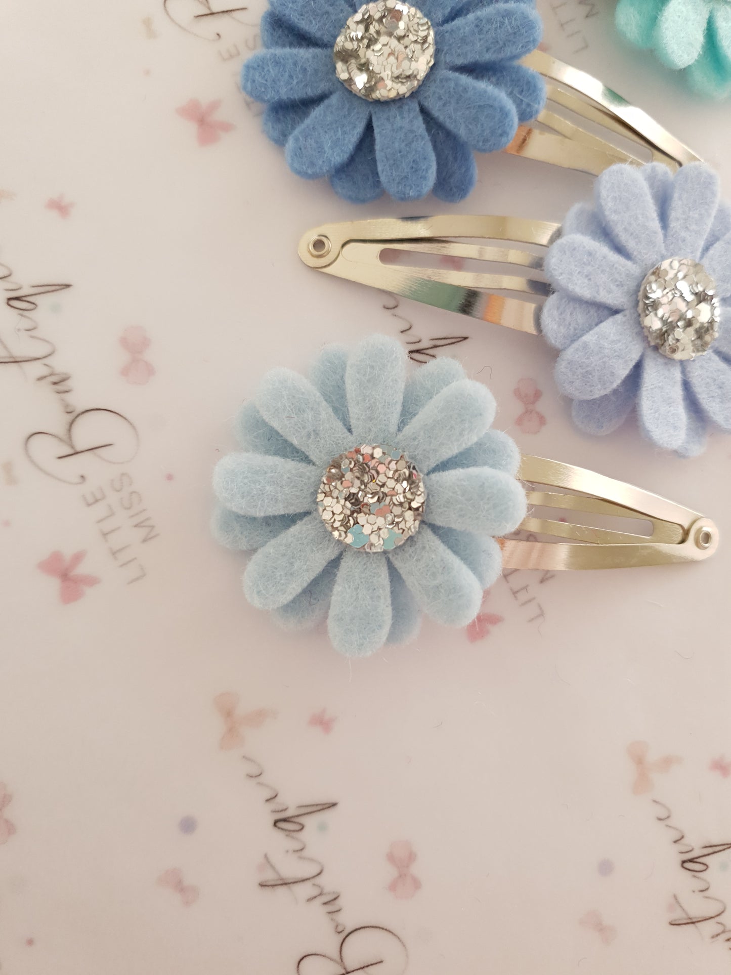 Blue Daisy Snap Clips