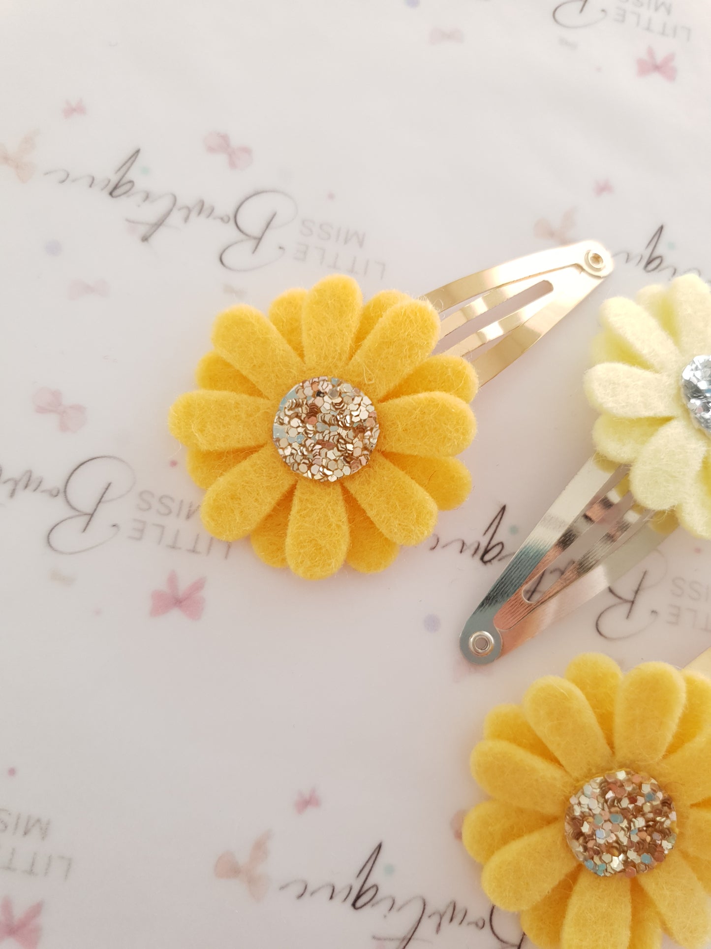Yellow Daisy Snap Clips