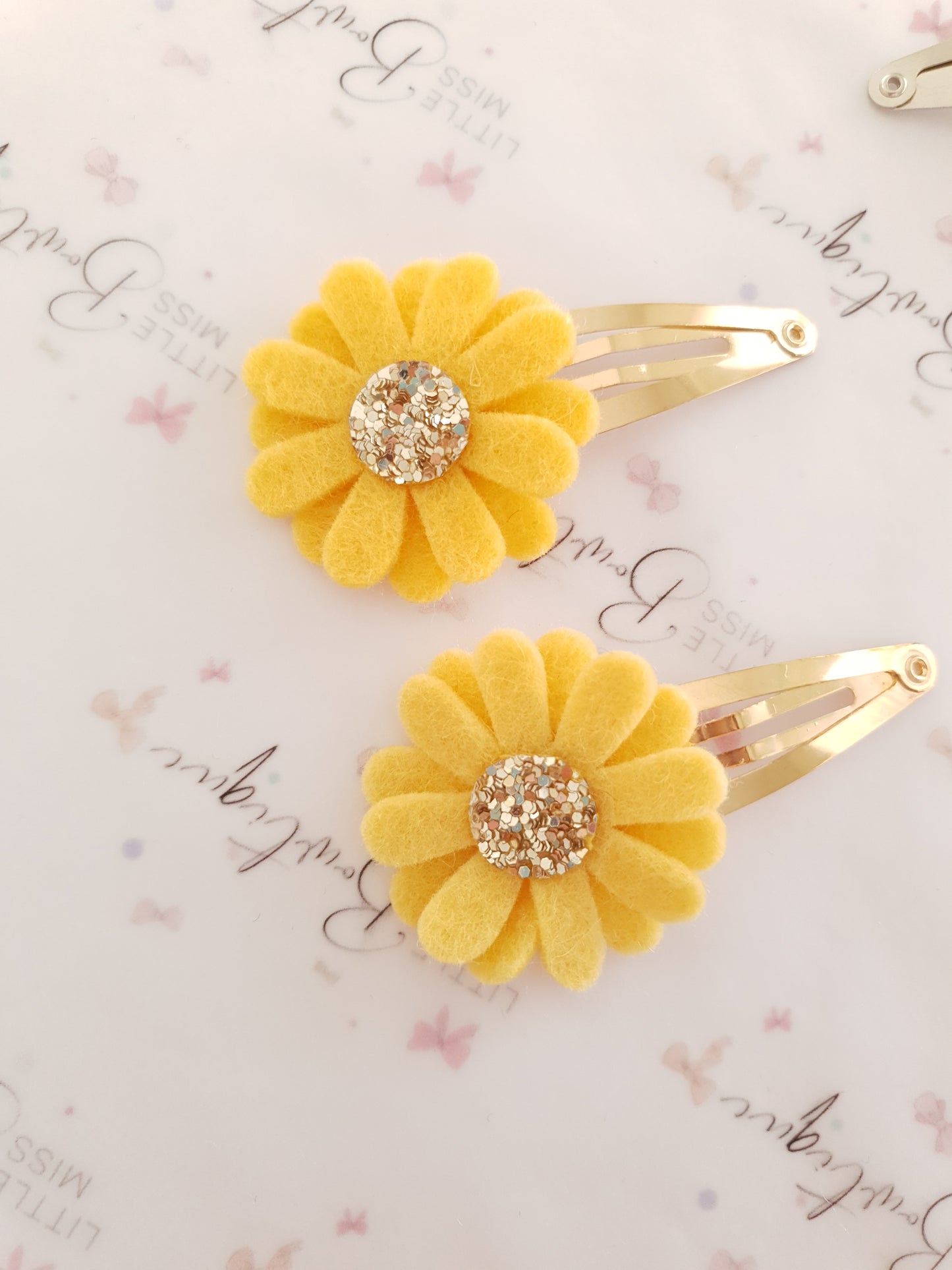 Yellow Daisy Snap Clips