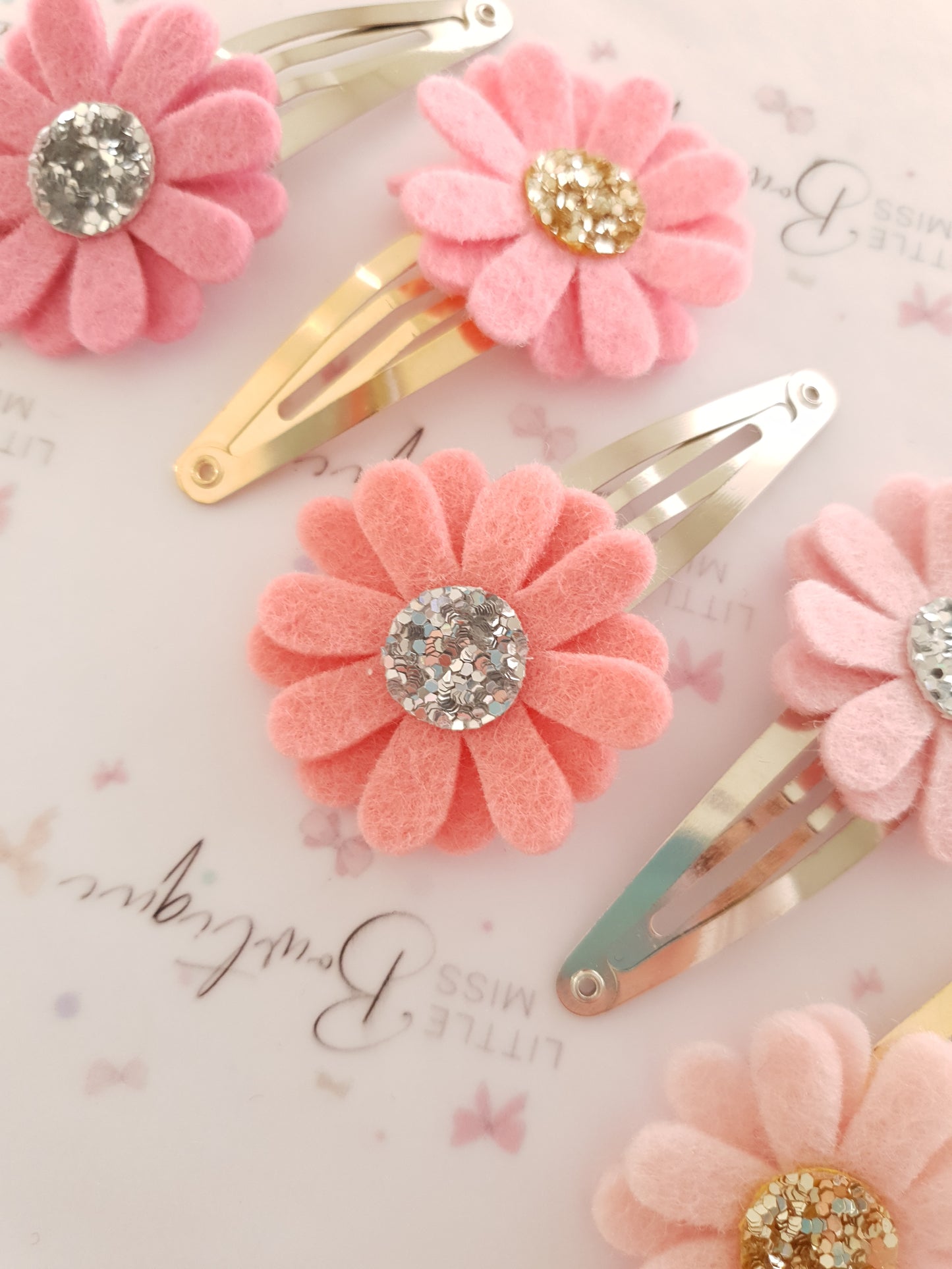 Pink Daisy Snap Clips