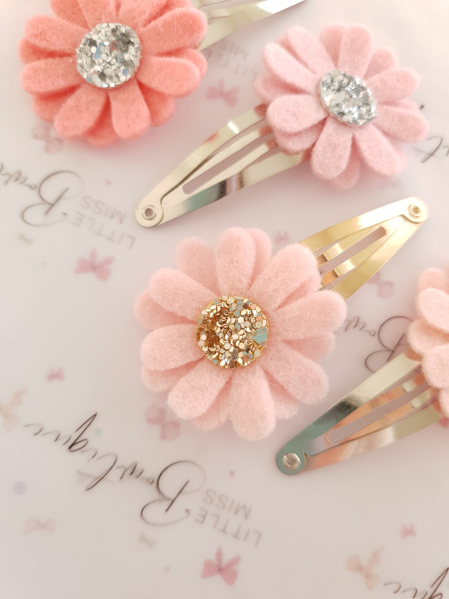 Pink Daisy Snap Clips