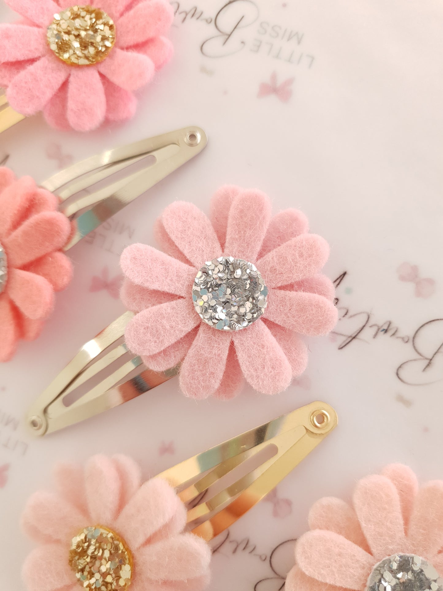 Pink Daisy Snap Clips