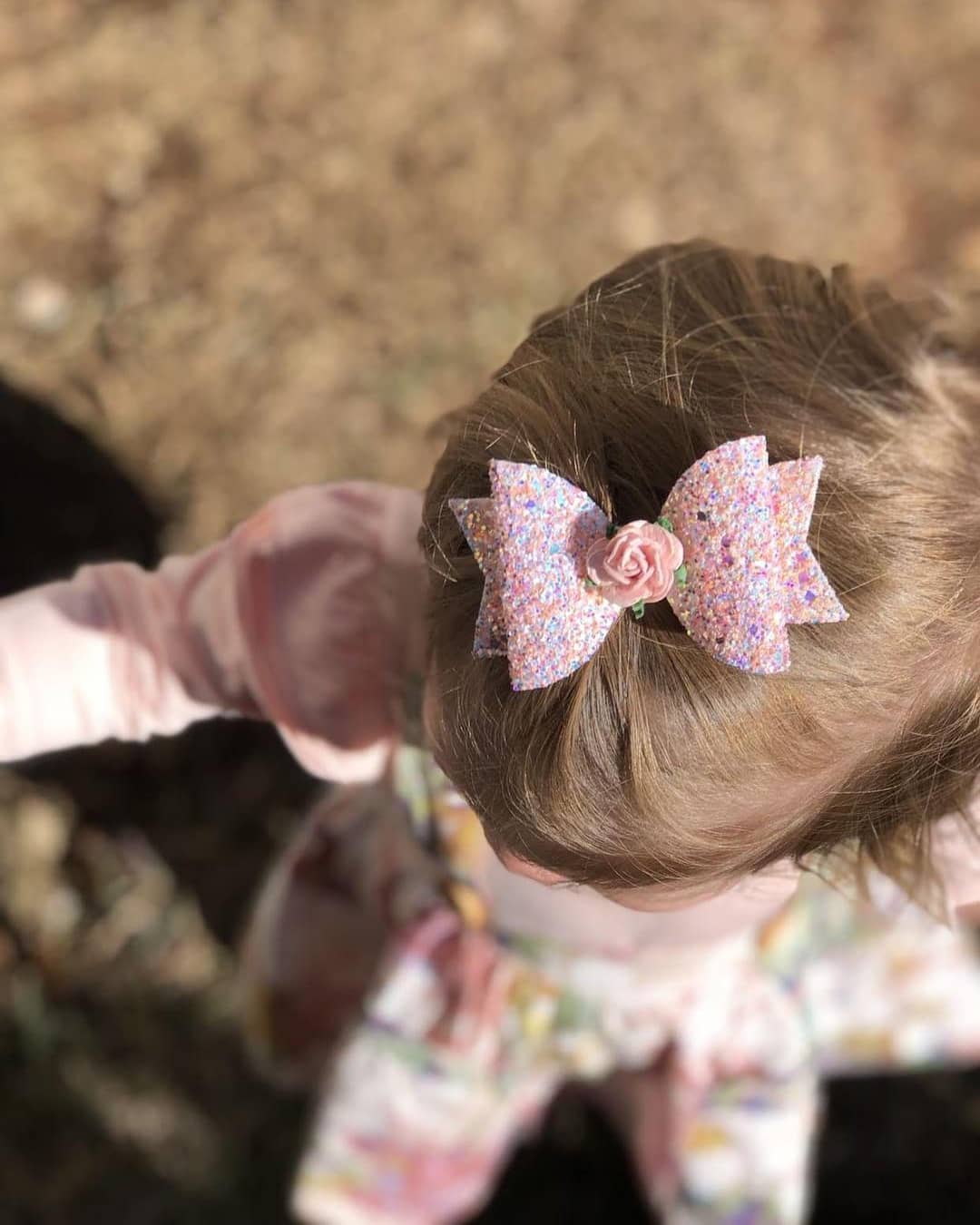 Crushed Seashells Bow