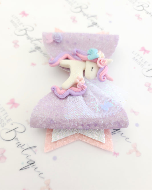 Sleepy Lilac Unicorn Bow