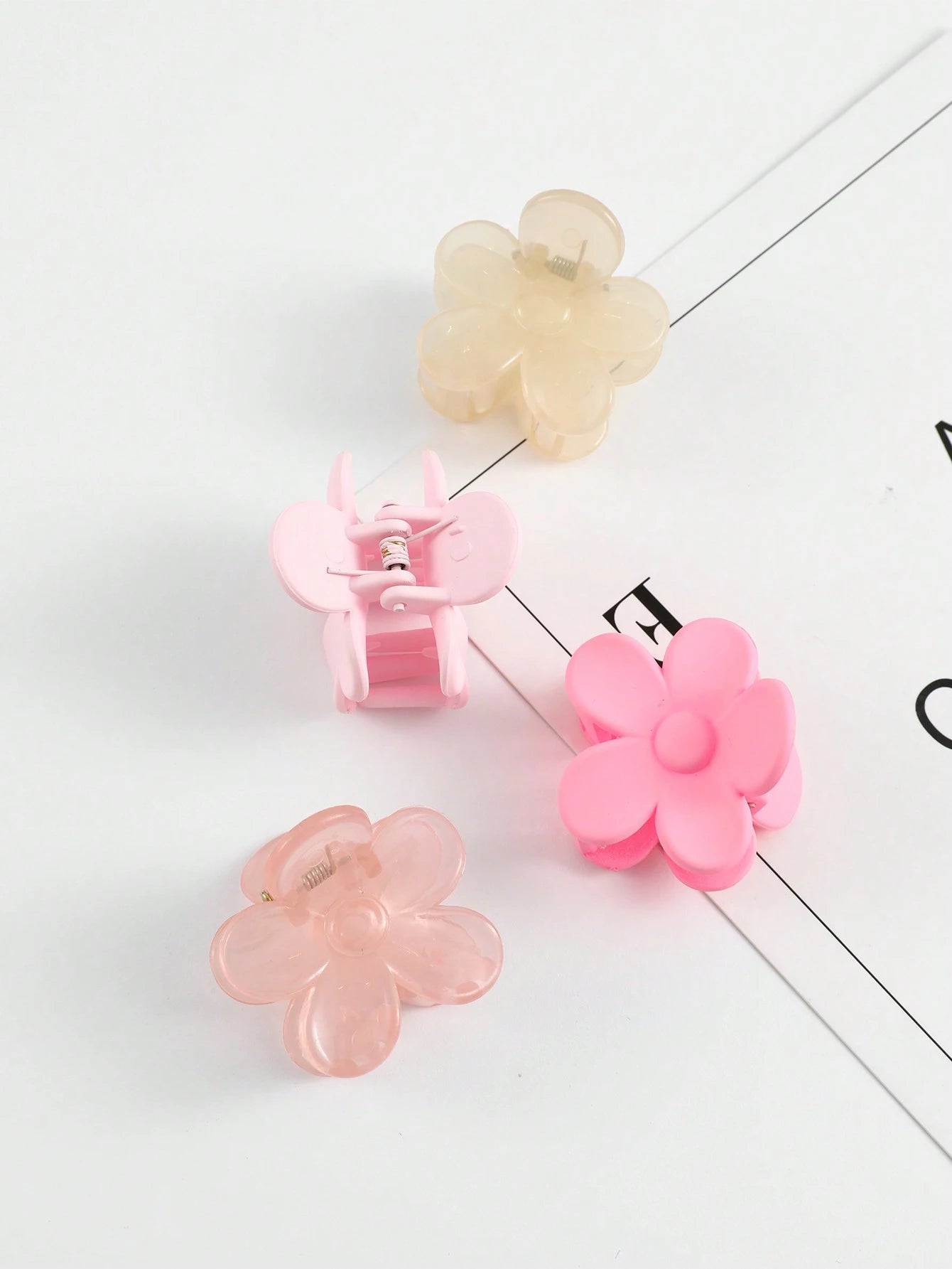 Pink Small Daisy Claws (4pk)