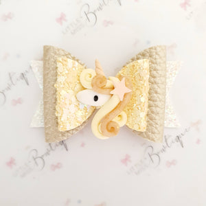 Goldie unicorn bow