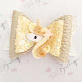 Goldie unicorn bow