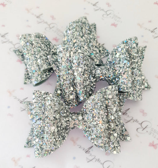 Holographic Double Glitter Bow