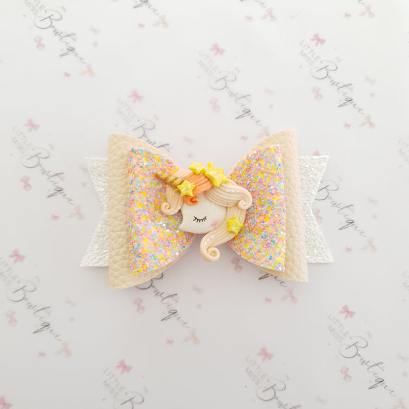 Star Struck Unicorn bow