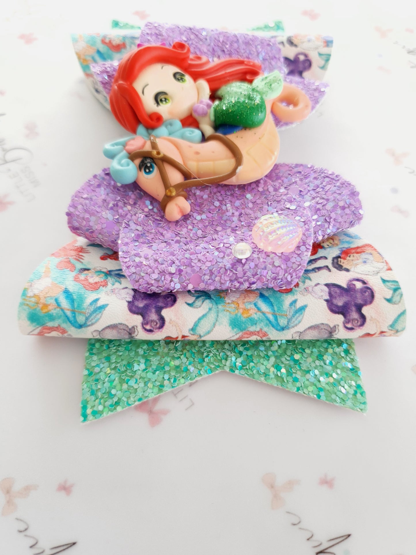 Ariel Seahorse Bow (XL)