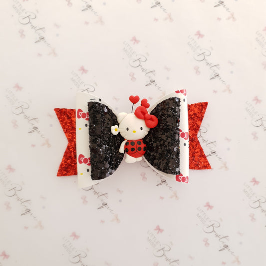 Hello Kitty Bugs