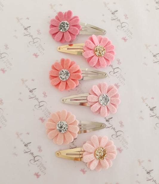 Pink Daisy Snap Clips