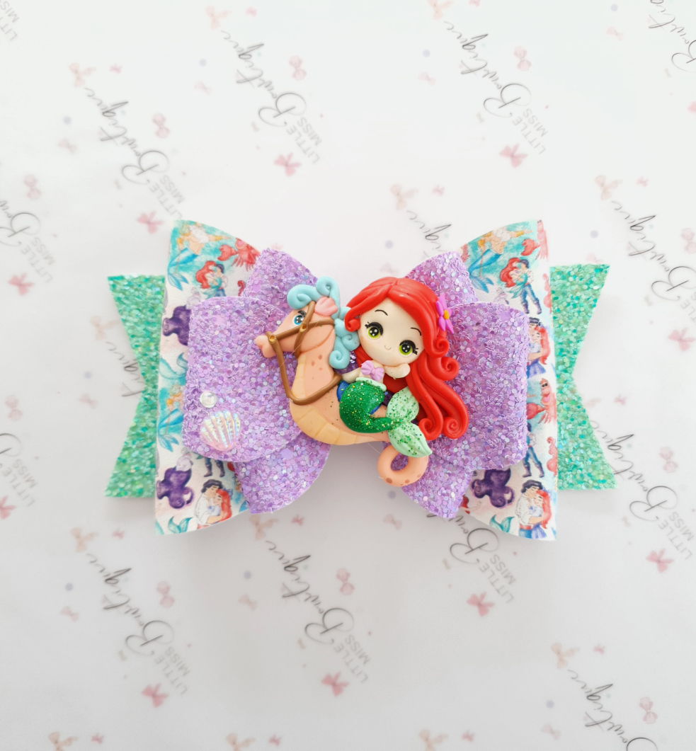 Ariel Seahorse Bow (XL)