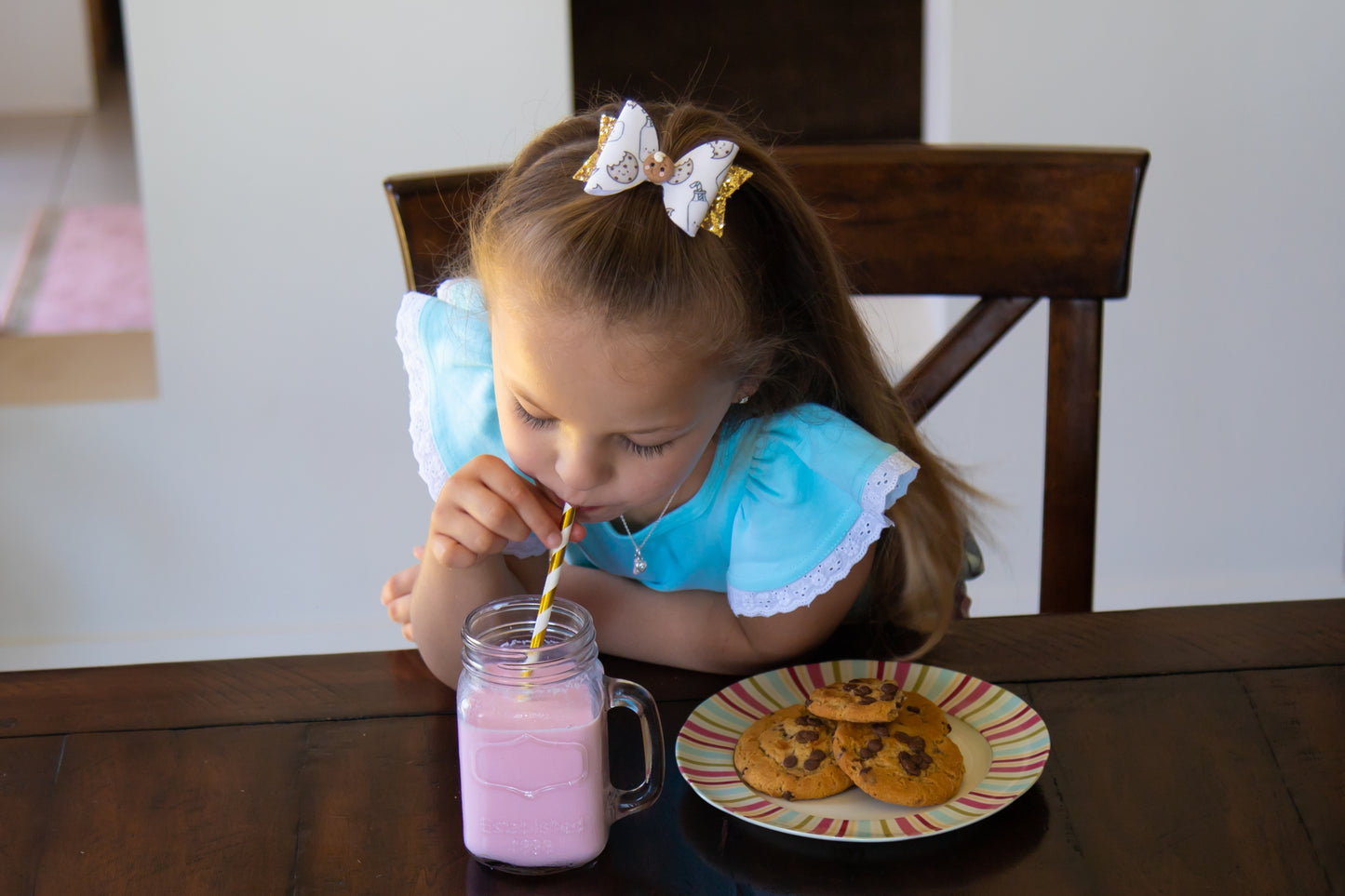 Cookies n' Milk Bow