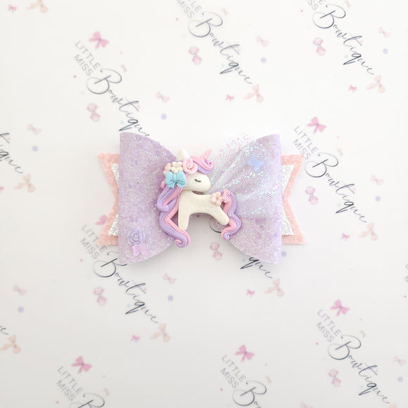 Sleepy Lilac Unicorn Bow